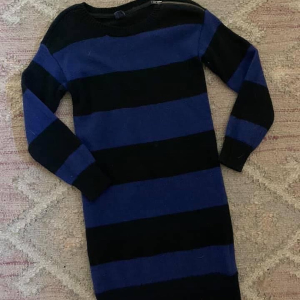 EUC Gap sweater dress